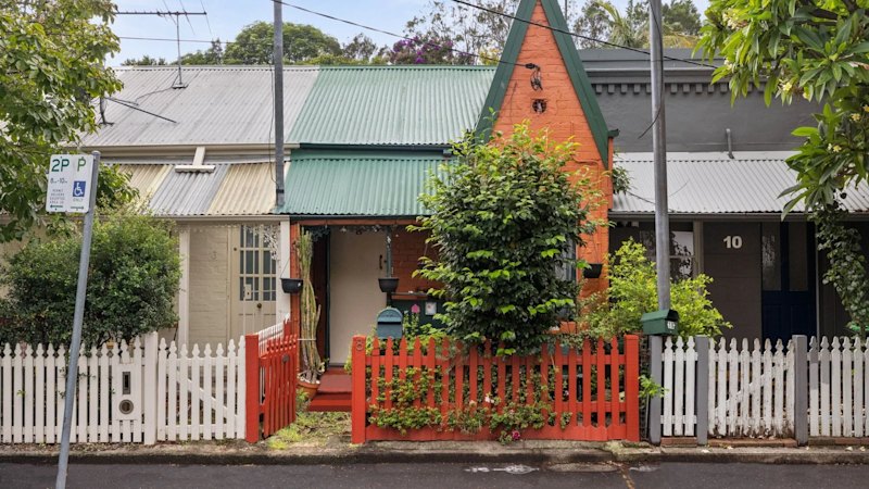 ‘As cheap as you can get’: ‘Unliveable’ inner west terrace sells for $1,025,000