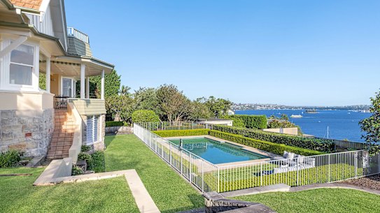 Helen Goyen and her husband, Stuart, both registered breeders of golden retrievers, have put their Mosman mansion on the market with a price guide of $35 million, local sources have revealed. 