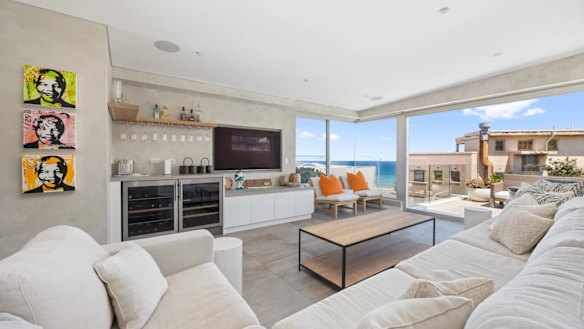 Jason Rubenstein, the managing director of eco-friendly packaging company EezyPak, and his sister Sarah, have listed their Bondi Beach home with a price guide of $21 million-plus. 