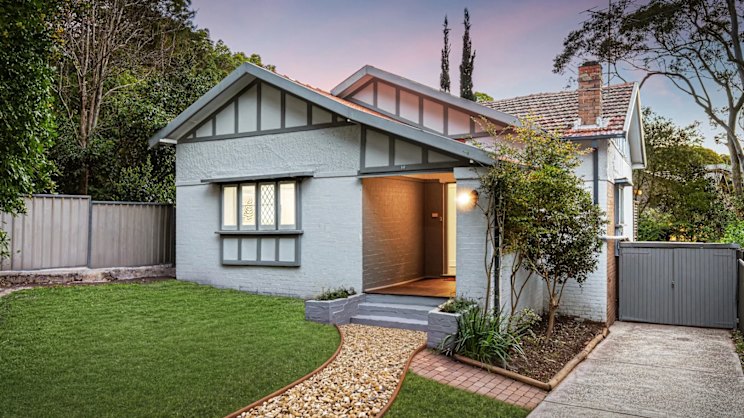 smh.com.au - Carmen Forward - Vendors cut price hopes to sell $2.3m Lane Cove North house