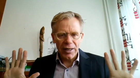 Canadian epidemiologist Dr Bruce Aylward gives his influential address to Australian public health officials.