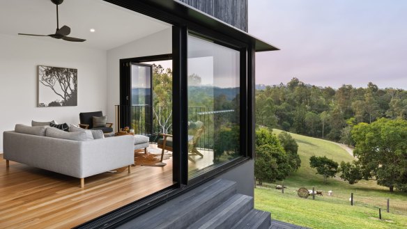 112 Upper Brookfield Road Brookfield QLD 406