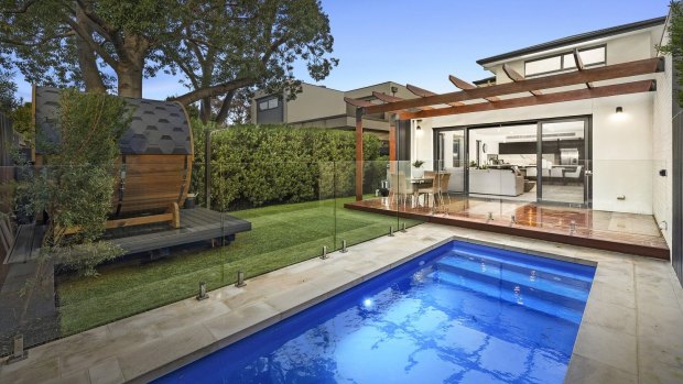 Only one bidder for $2.13m Beaumaris townhouse in lacklustre market