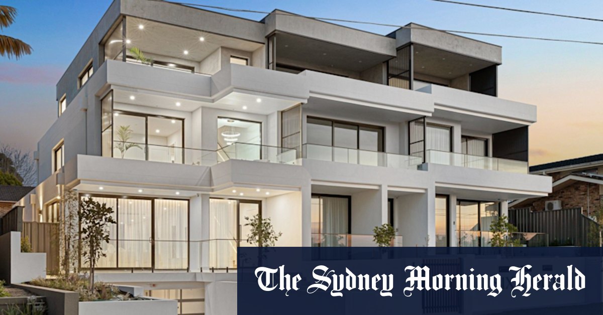 Western Sydney couple making a sea-change buy Taren Point townhouse for $3.48 million - Vimarsana News