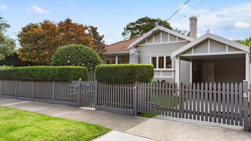 ‘Ridiculous’: Willoughby bungalow fetches $4.83 million at auction