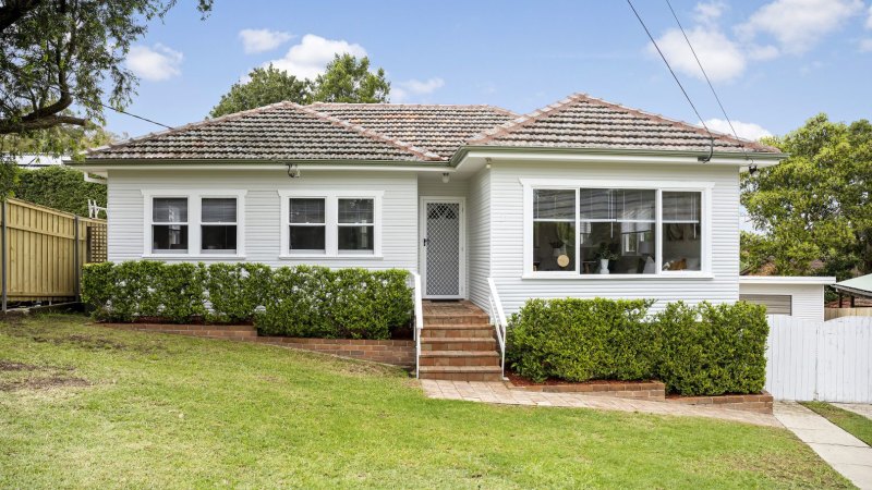 Flipping heck! This house sold for $500,000 more in three months