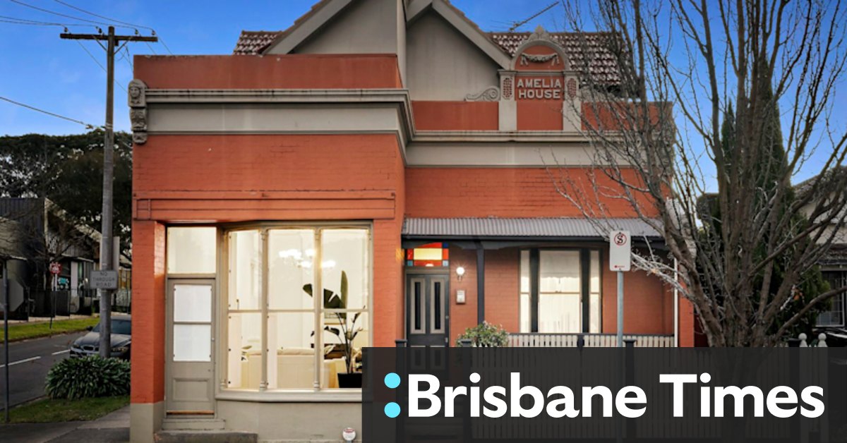 Melbourne auctions: Buyer drops $1.81 million on Ormond house she admired for decades - Vimarsana News