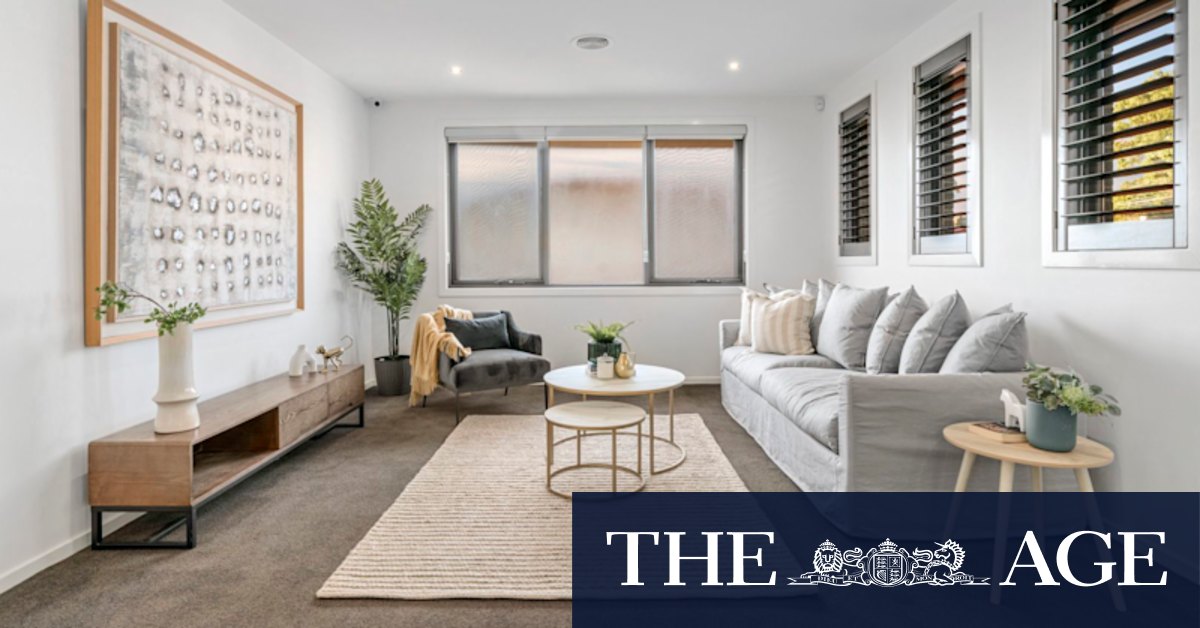 Auction wrap: Young couple picks up Glen Iris house for $3.31 million after it passed in - Vimarsana News