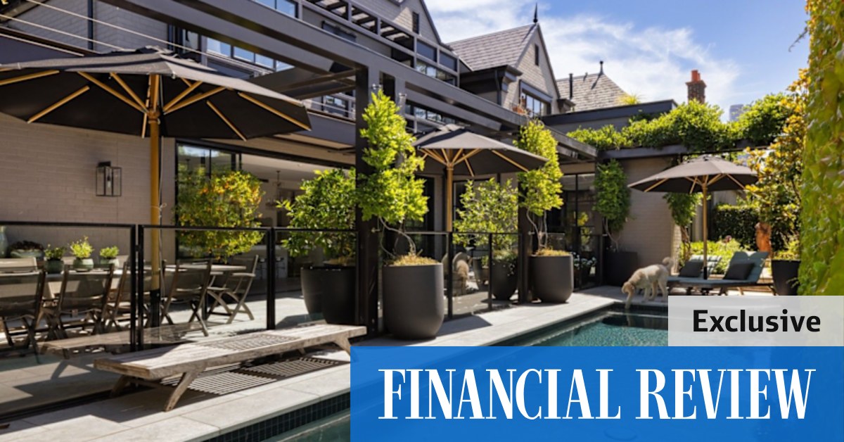 Former Coles Myer executive Philip Bowman buys luxury South Yarra home - Vimarsana News