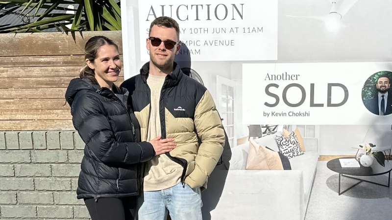 First home buyers splash $1.18m on Cheltenham unit they inspected on a whim