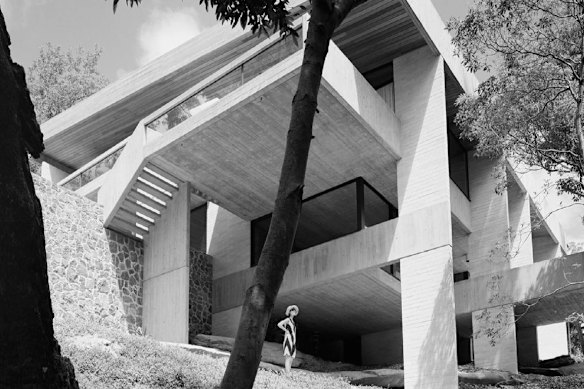 Penelope Seidler in Harry and Penelope Seidler House in 1967. 