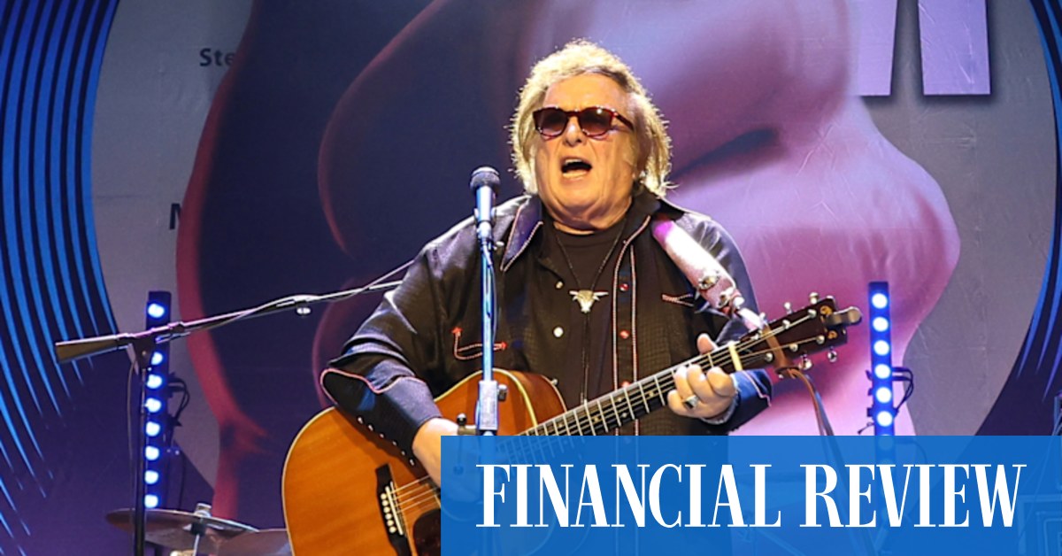 Don McLean concert review: The American troubadour delivers a night where the music lived - Vimarsana News