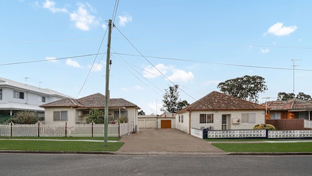 A developer paid $3,515,000 at auction on Saturday for side-by-side properties in St Marys, and will likely build townhouses for the first home buyer market in the future.