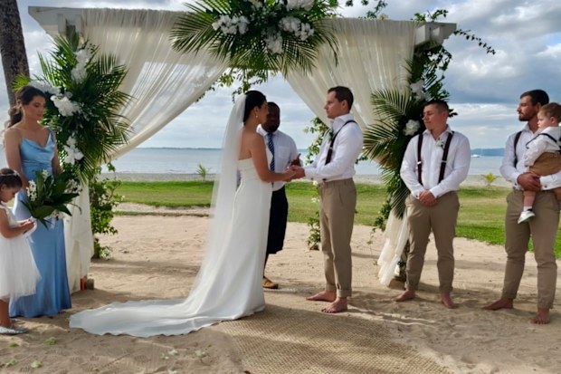Simon Brunsdon and Shannon wedding photo