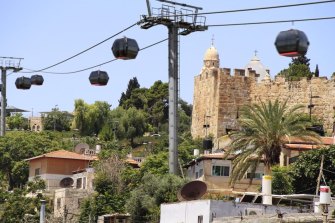 Bir sanatçının Kudüs'ün Eski Şehrine yapılması planlanan teleferiğin simülasyonu. 