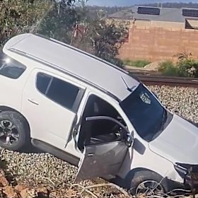 A police chase came to an end on the train line in Perth’s east on Tuesday. 