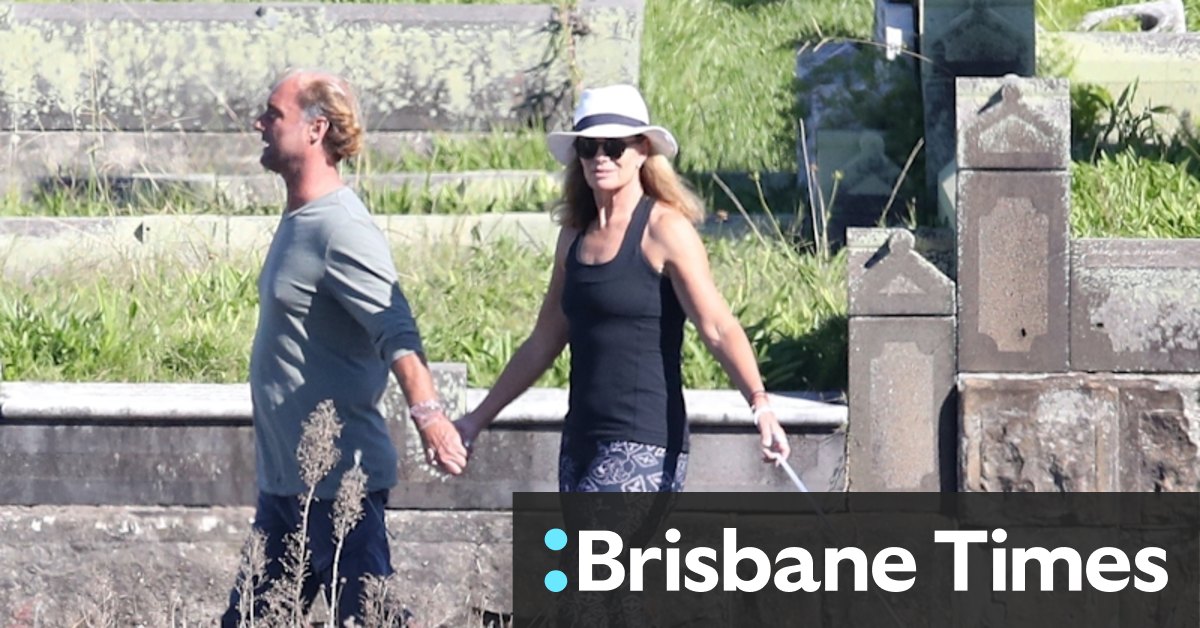 Boyfriend or 'dear friend'? The inside story on Deborah Hutton's relationship with Andrew Marsh - Vimarsana News