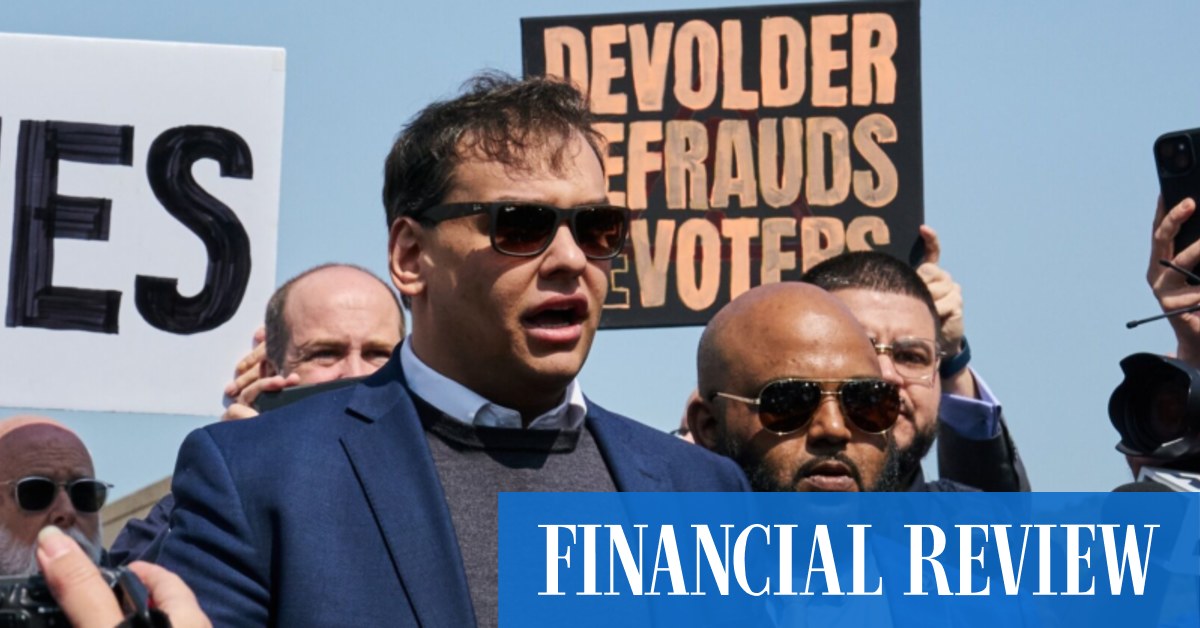 Congresmanul american George Santos a fost acuzat de fraudă, acuzându-l că a înșelat donatorii, că i-a furat din campanie și că a mințit Congresul