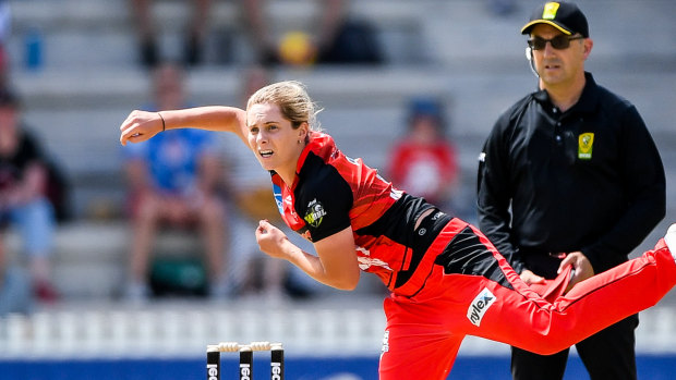 Young spinner Sophie Molineux is pushing for Test selection.