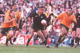 Jonah Lomu on the rampage in the last day-time Bledisloe Cup in Sydney in 1995.