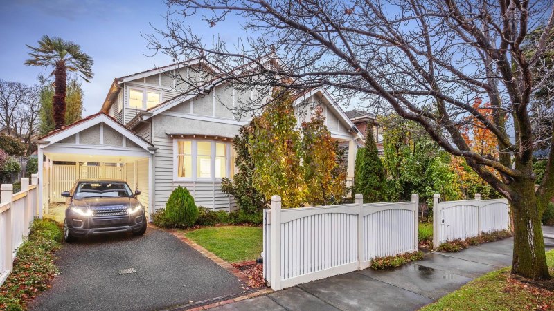 Sold ‘like hotcakes’: Young family pays $3.75 million at Hawthorn East auction