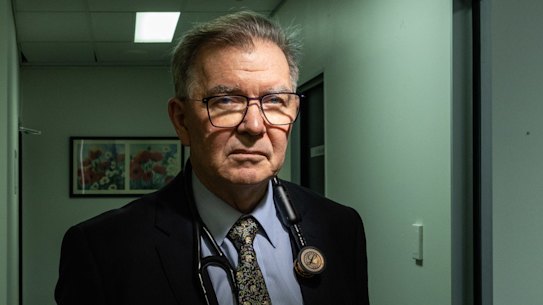 Dr Graeme Edwards was one of the first clinicians to warn of the silicosis epidemic back in 2018.