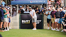 Aussie cricketer Glenn Maxwell competes at a Blitz Golf event.