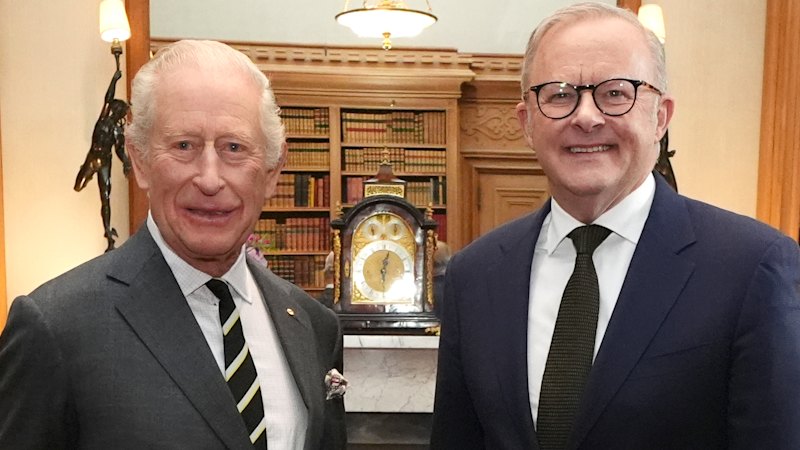 Albanese Meets With King, Plays Down Chances of Republic Referendum