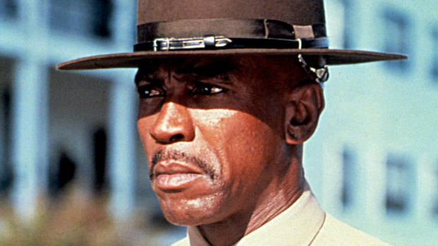 First black performer to win Oscar for best supporting actor dies