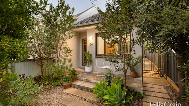 34 Rossmoyne Street, Thornbury VIC 3071

