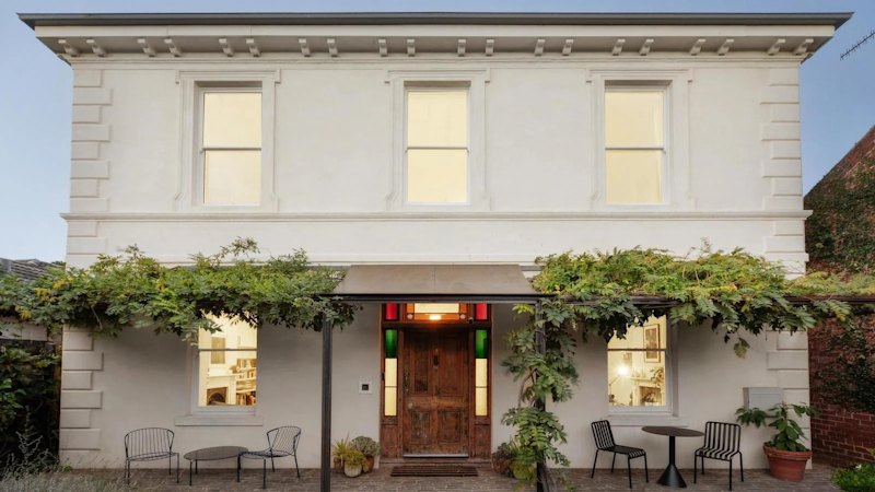 Georgian inner-Melbourne home built in 1864 sells for $3.315 million after auction