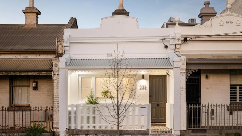No bids at auction for renovated Carlton North terrace as market remains weak