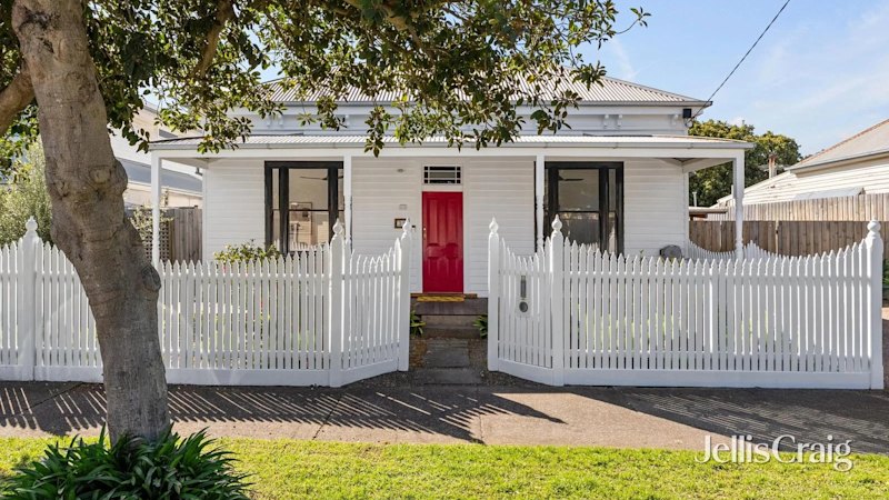 Family pays $1.79m for Newport home, $10,000 under the reserve