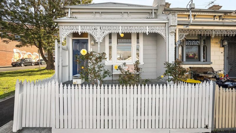 AFL defender’s Kensington home sells for $1.06m to first home buyers