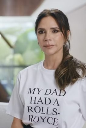 Victoria Beckham wears a “My dad had a rolls royce” T-shirt.