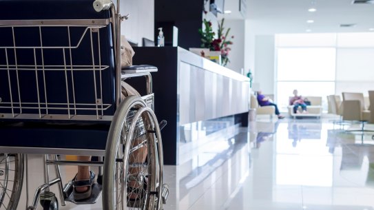 Delirious patients shouting and roaming the wards have been linked to super spreading of coronavirus at Melbourne hospitals.