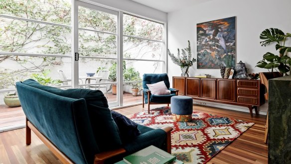 An interior designer sold her Clifton Hill home at auction.