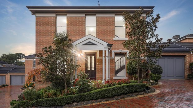 Real estate agency charged after auction sale smashes price guide