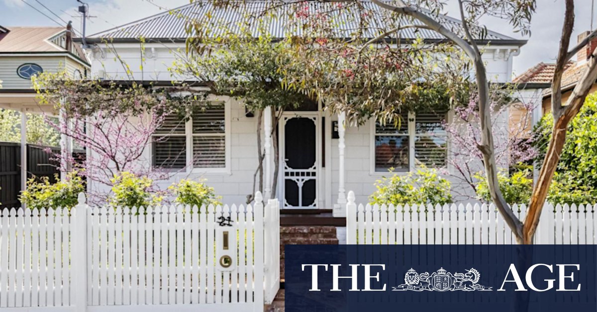 Melbourne auctions: Thornbury home sells for $2.6 million; floods keep some buyers at bay - Vimarsana News