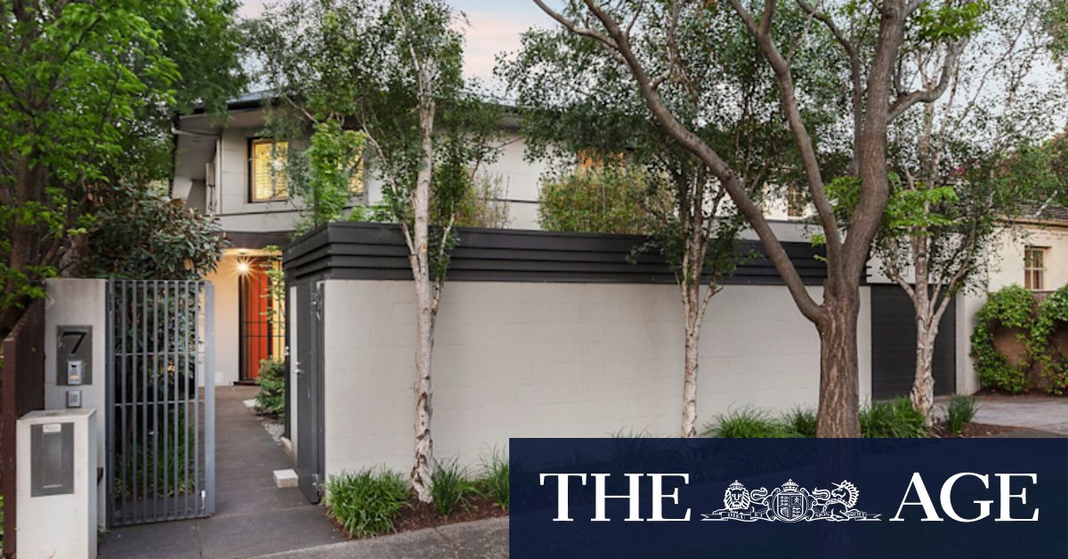 Melbourne auctions: Couple forks out $4.59 million for luxury Glen Iris home - Vimarsana News
