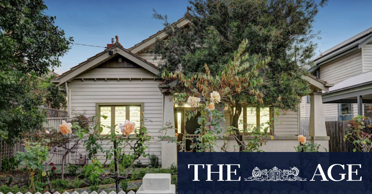 Melbourne auctions: Young couple nab Brunswick bungalow for $2.156 million - Vimarsana News