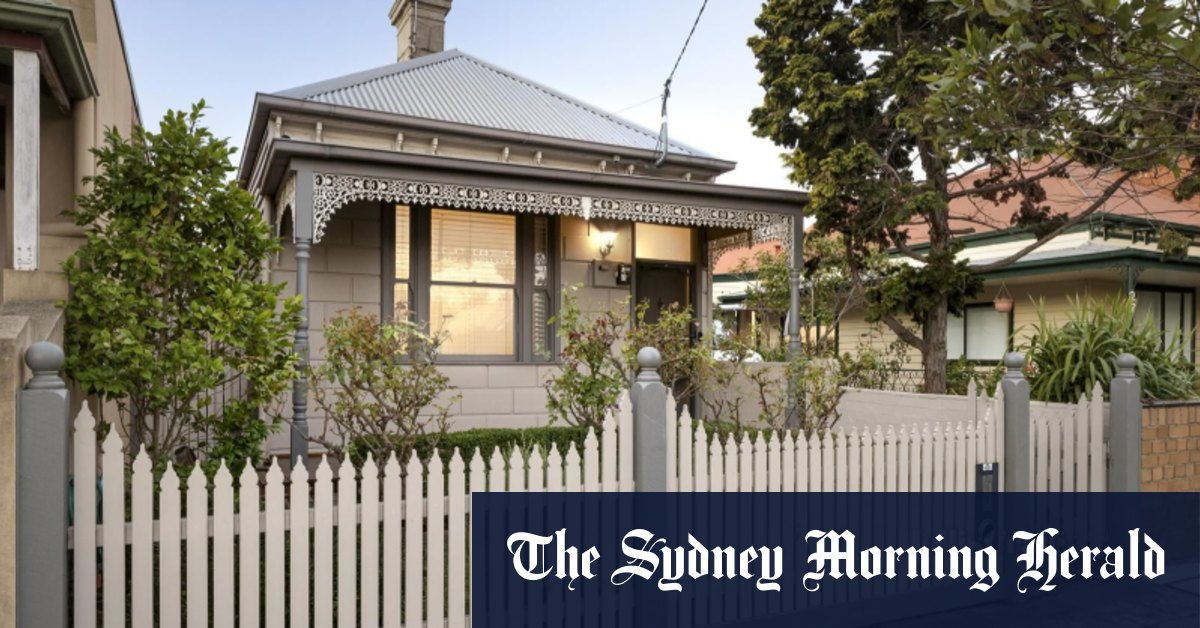 First time bidders splash $1.457m on single-fronted Northcote home