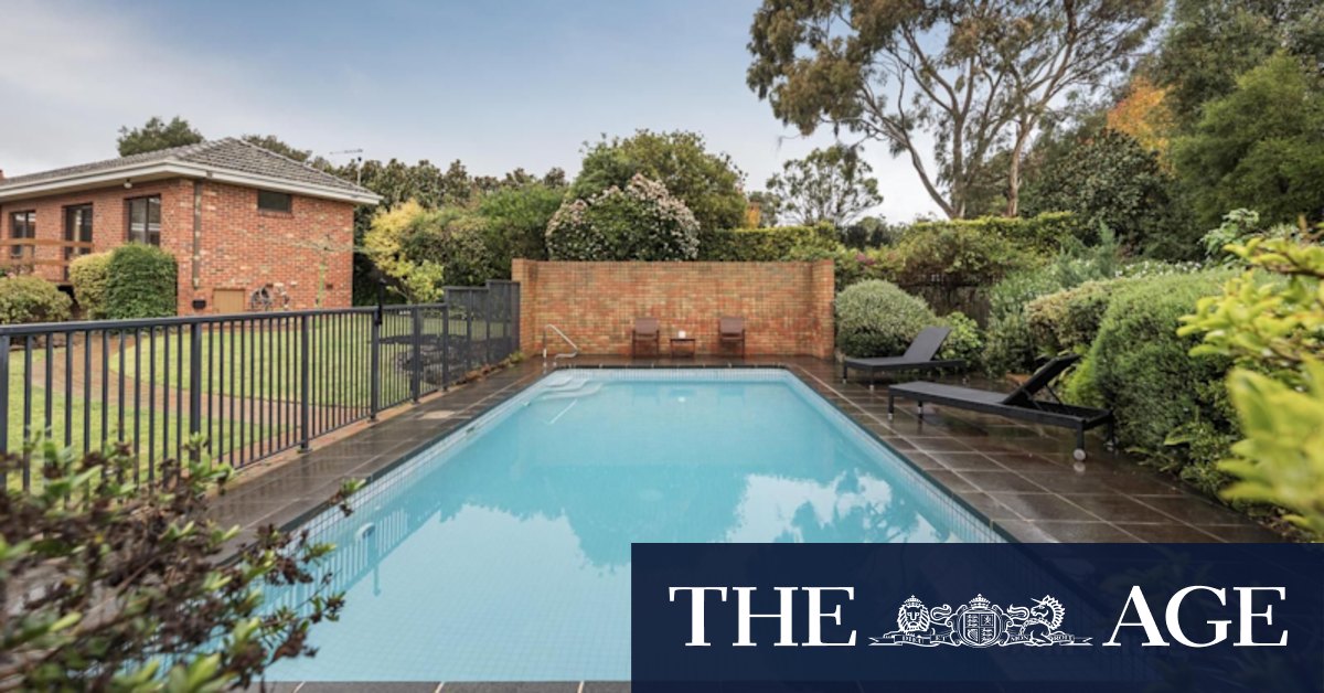 Melbourne auctions: Home buyers beat developers to $3.34 million Glen Iris auction - Vimarsana News