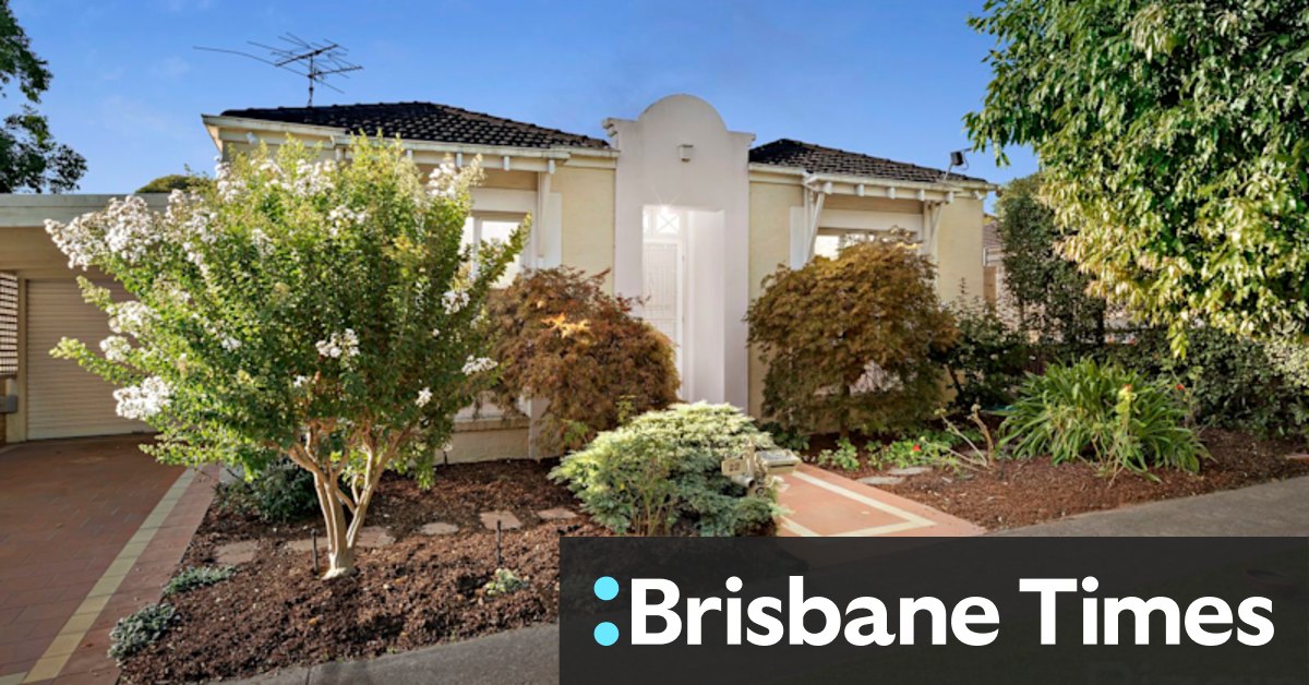 Investors spend .2 million on Glen Iris house they plan to knock down