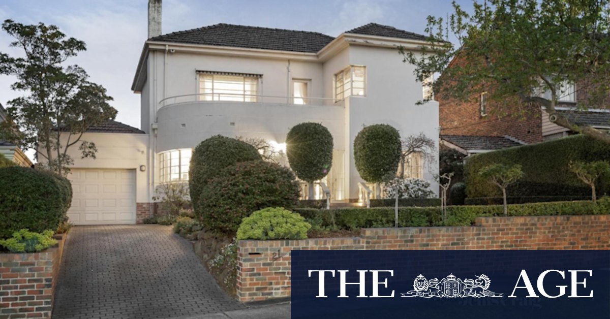 Melbourne property: Buyer who saw Balwyn North house once pays $2.76 million at auction, funding vendor's retirement - Vimarsana News