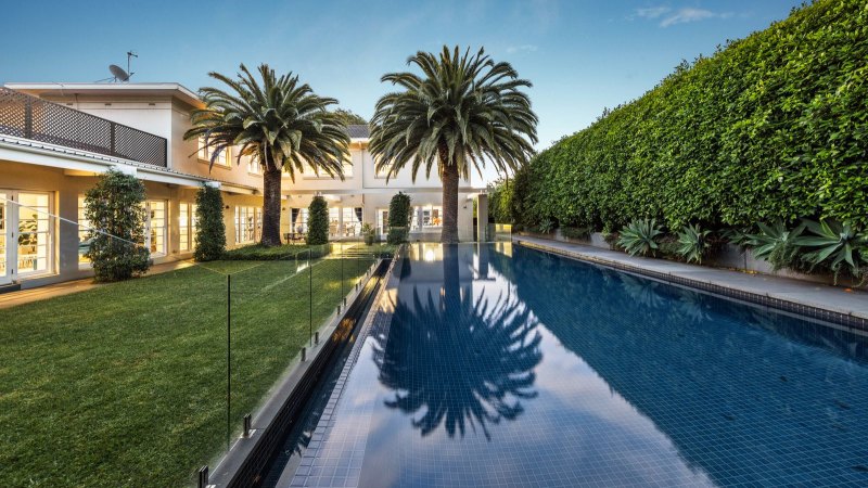 Mystery buyer snaps up Toorak mansion for $10.52 million