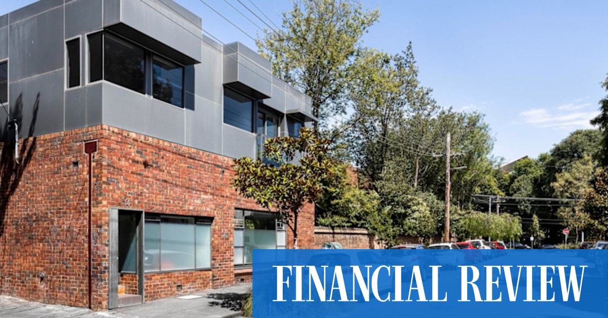 Sydney property: Auction clearances pushed over 70pc as buyers ignore negative press amid tight supply - Vimarsana News