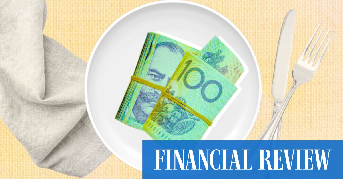 How to split a restaurant bill when fellow diners ordered expensive meals and drinks - Vimarsana News