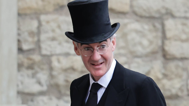 제이콥 리스-모그(Jacob Rees-Mogg) 비즈니스 비서가 웨스트민스터 사원에 도착합니다.