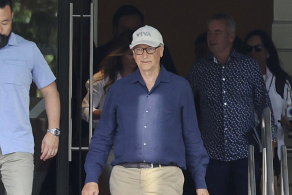 Bill Gates leaves the Australian Museum last weekend.